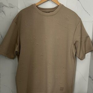 Saint Studio taupe embossed t shirt for men’s Sz large